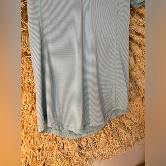 Lululemon✨EUC✨Silverscent Runner Up Short Sleeve✨Heathered Aquamarine✨size 4 - Picture 11 of 15